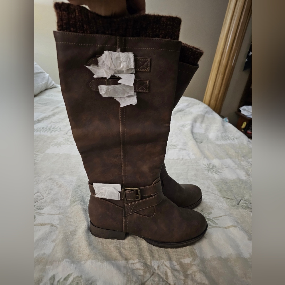 Justfab,  size 8, brown, never worn